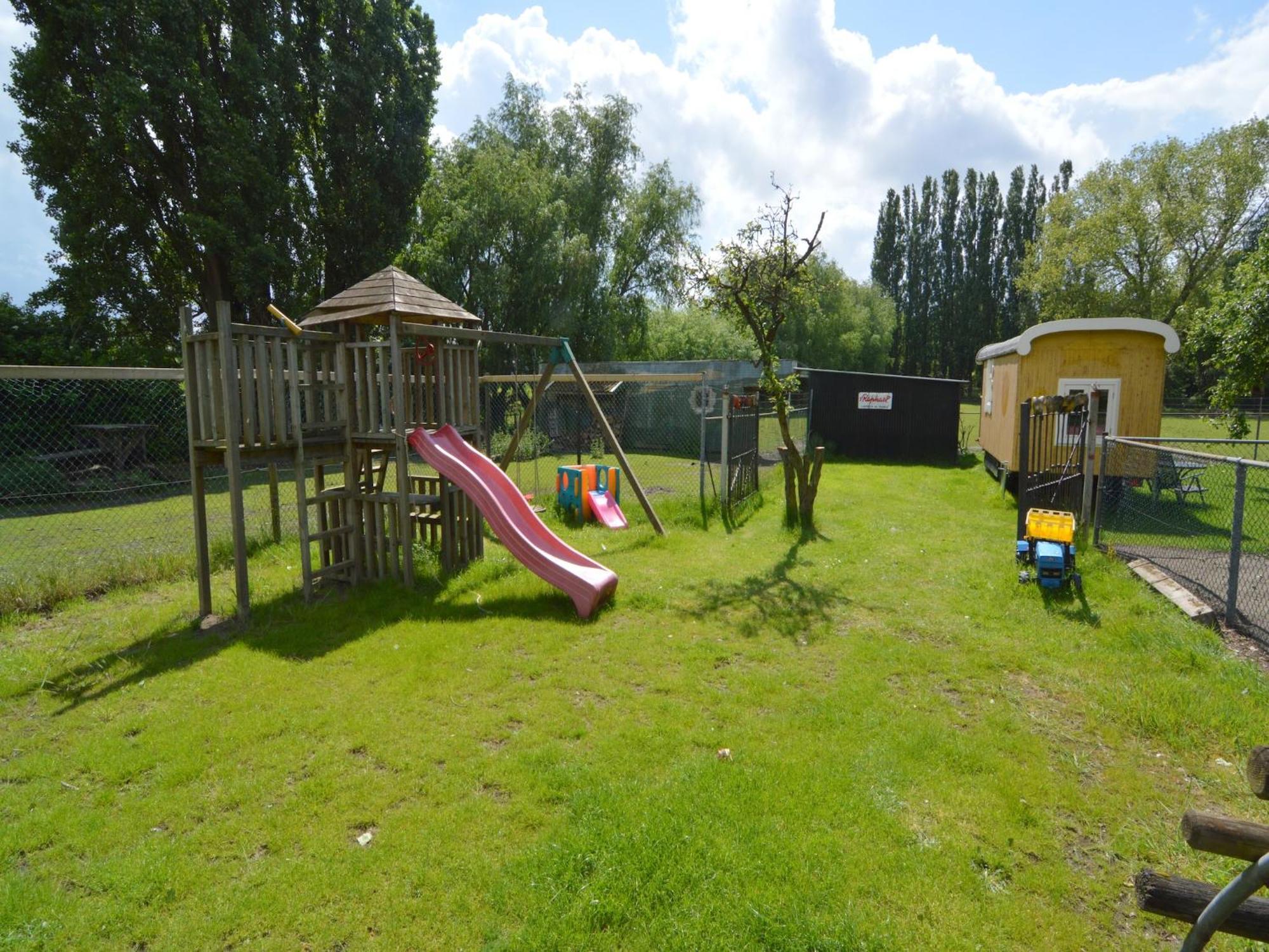 Cozy Holiday Home In Bergen Op Zoom With Garden Exterior photo